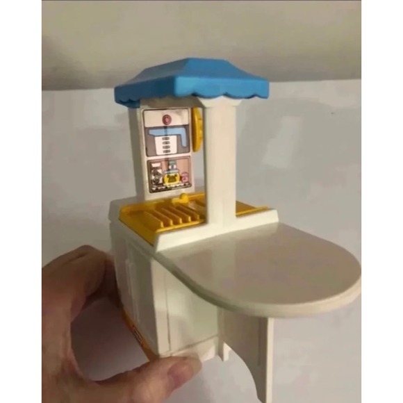 Vintage Little Tikes Dollhouse Kitchen - Picture 3 of 3